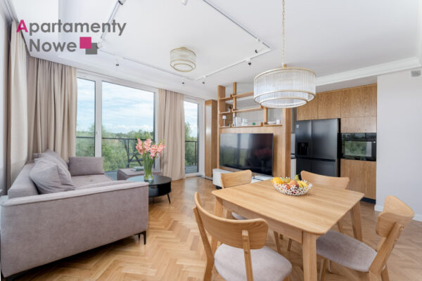 Exclusive, air conditioning 3-bedroom apartment 83 sqm with 2 balconies and private roof terrace at Lubostroń 13 Street