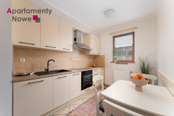 Bright, spacious one- bedroom apartment with separate kitchen on Mozart’s 23 St. in Prądnik Biały area.