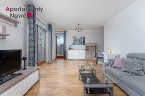 Bright, spacious one- bedroom apartment with separate kitchen on Mozart’s 23 St. in Prądnik Biały area.