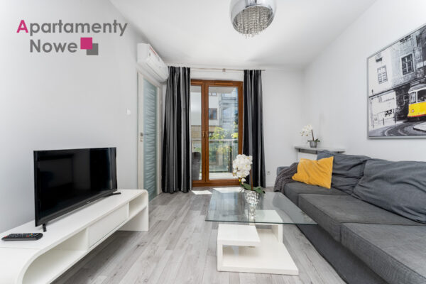 Air conditioning one bedroom apartment 42 sqm with balcony and nice view at Tarasy Wiślane 2.0