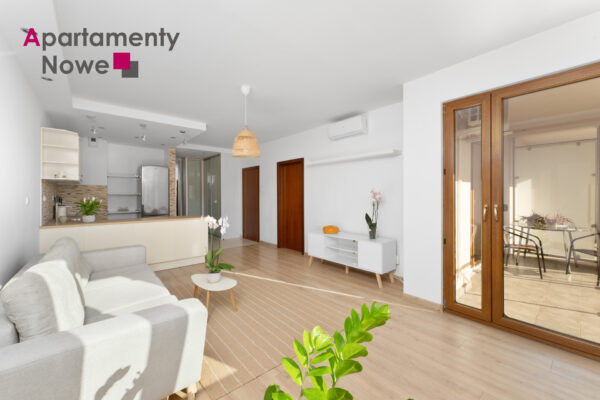 Air conditioning one bedroom apartment 56 sqm with balcony at Grzegórzecka 67D St Tarasy Wiślane